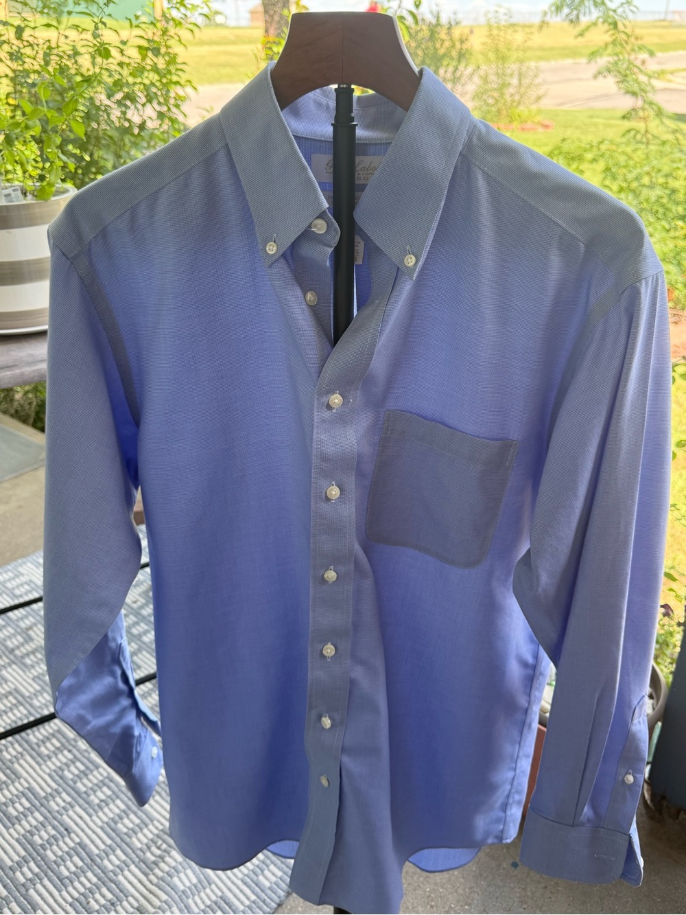 Roundtree & Yorke Men's Light Blue Button-Down Dress Shirt